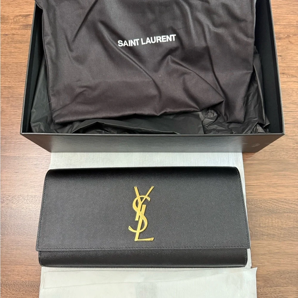 YSL KATE CLUTCH IN GRAIN DE POUDRE LEATHER - Picture 8 of 8